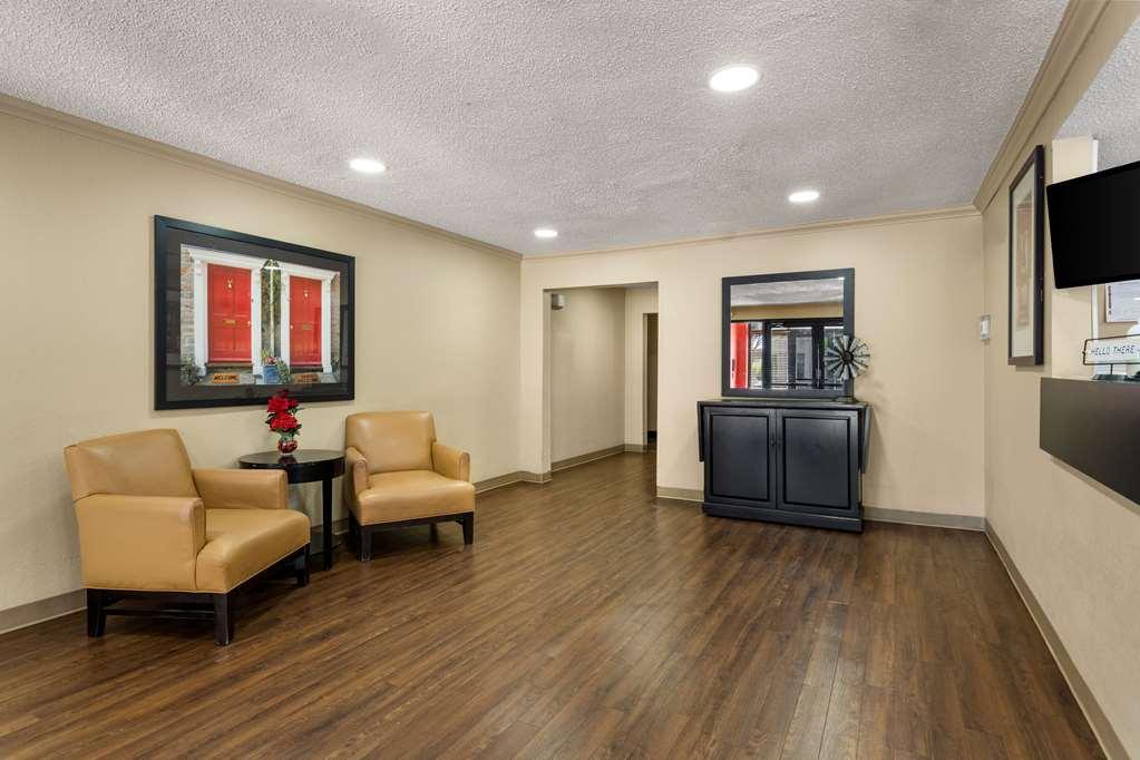 Suburban Studios Houston North I-45 Εσωτερικό φωτογραφία